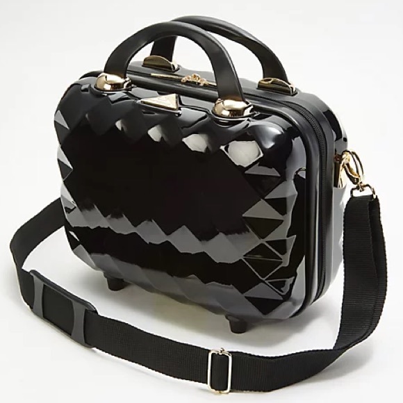 it cosmetics Handbags - Cosmetic travel luggage hard case